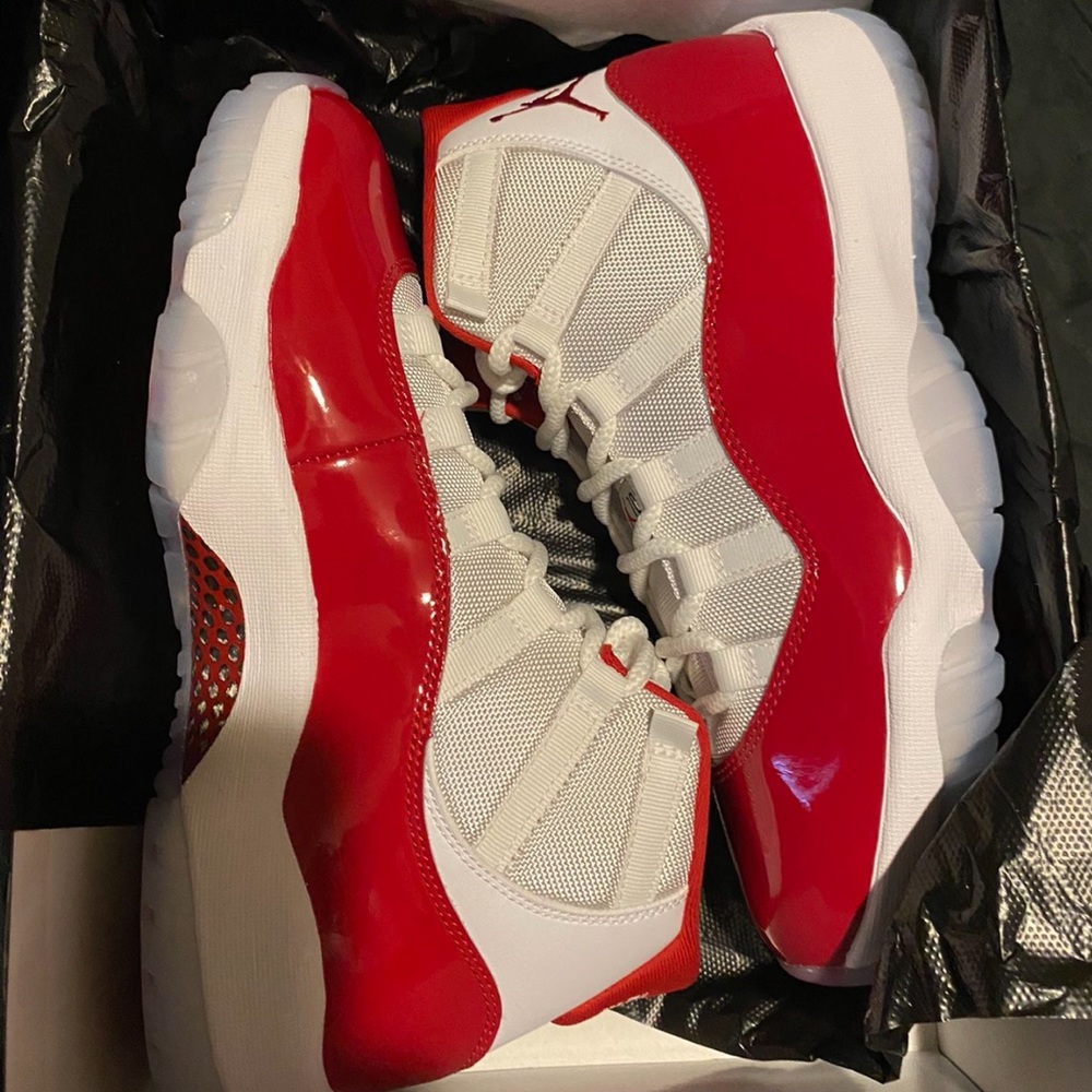 Jordan 11s